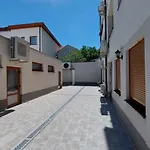דירה Kapetanovina