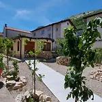 דירה Kapetanovina *