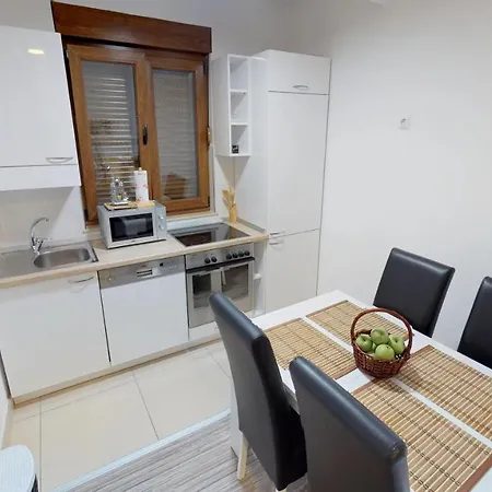 Apartament Kapetanovina *